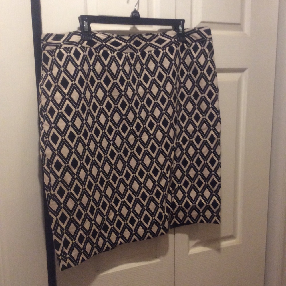Size 16T geometrical skirt.  NWOT